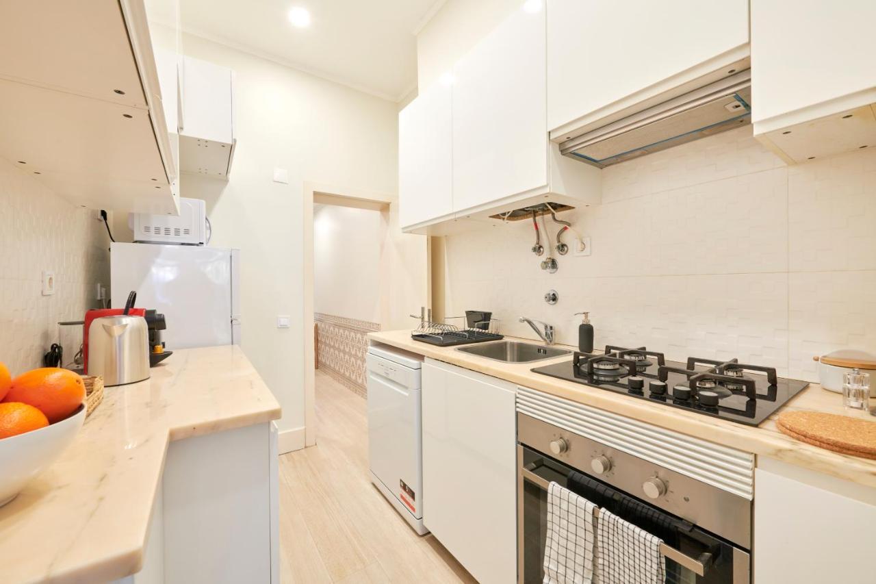 Apartamento Charming 3br W/ Patio, By Timecooler Lisboa